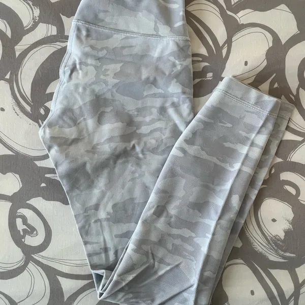 lululemon Luxtreme Wunder Unders - Image 2