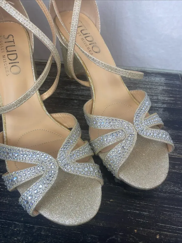 Badgley Mischka Studio Silver Sequin Strappy Heel Shoes 8.5 - Image 4