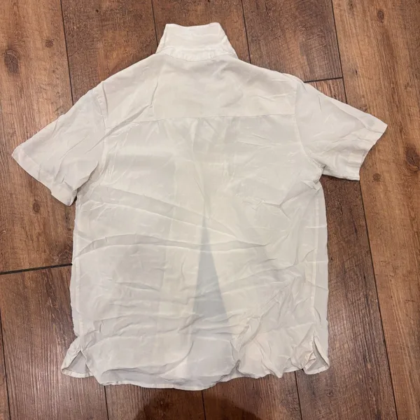 Aritzia BABATON Academy Matte Pearl 100% Silk Shortsleeve Blouse Button-Up 2XS - Image 5
