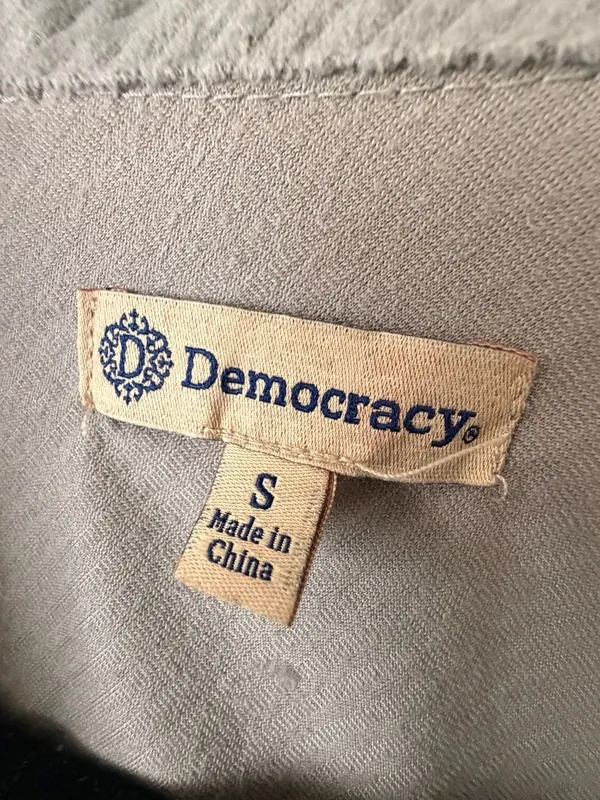 Democracy Women's Fall Soft Corduroy Cropped Jacket Lapel Collar Gray Green Tone Button-Up - Image 2