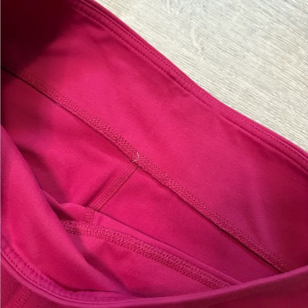 •FABLETICS• DARK PINK LEGGINGS - Image 6