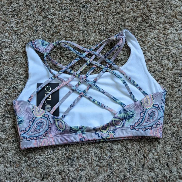 {Onzie} Brand New Chic Sports Bra - Image 7