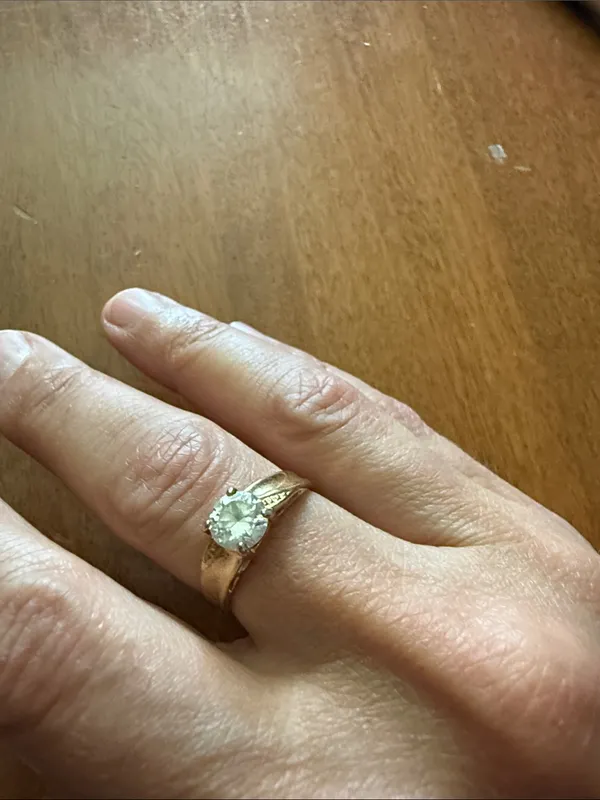 Vintage 14 KT HGE Gold-Tone Solitaire Ring with Clear Center Stone Size 7 3/4 - Image 8