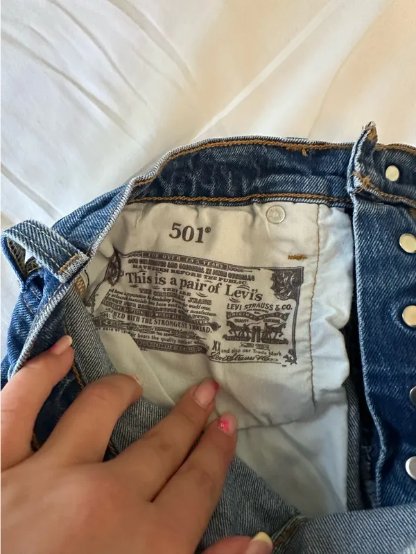 Levi’s 501 Shorts - Image 4