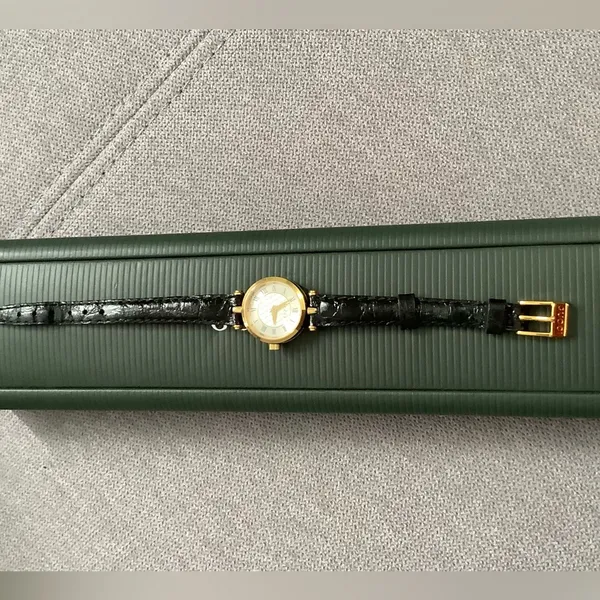 Ladies GUCCI SHELLY LINE watch 🔥🔥🔥 - Image 6