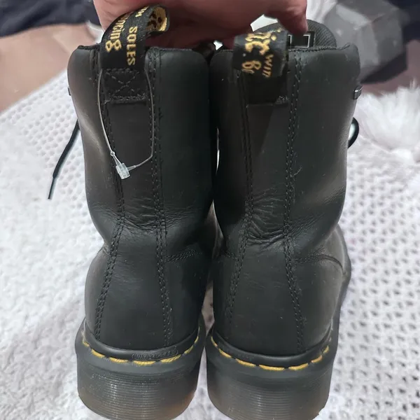 Dr. Martens WOMENS size 6 drywair Black Shoes waterproof - Image 2