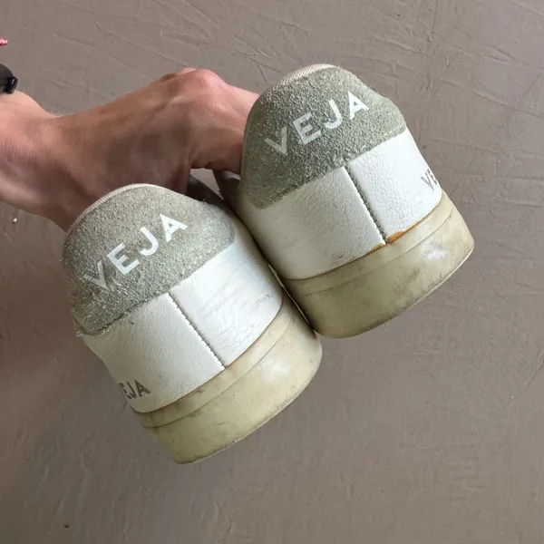 Veja RECIFE LEATHER Velcro Sneakers - Image 7
