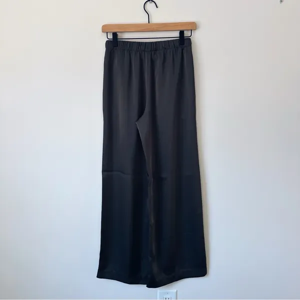 Aritzia Wilfred The Lodge Pant Satin Dark Olive - Image 12