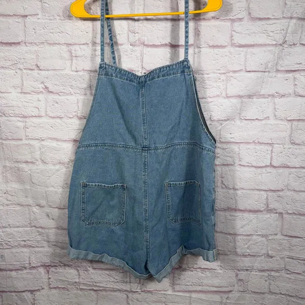 Cider Women’s Large Denim Overalls Shorts - Image 9