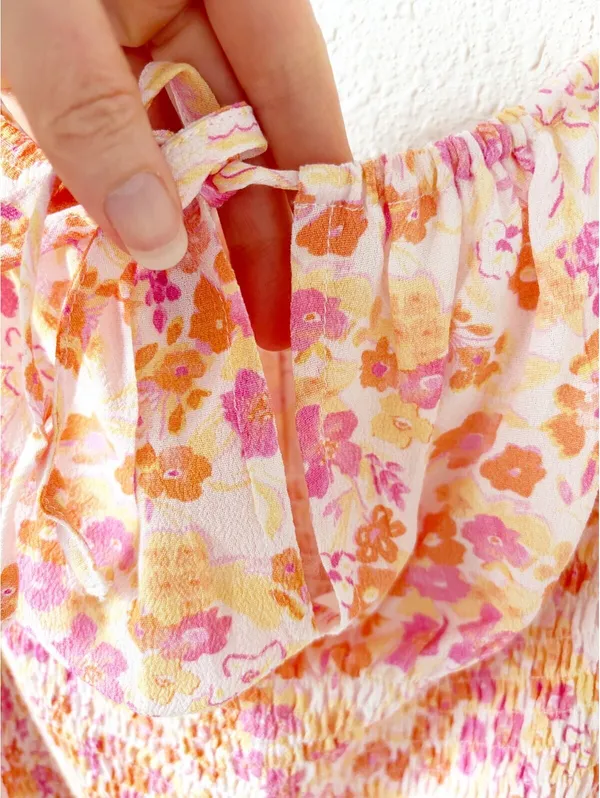 Charlie Holiday Penelope Blouse Pink Floral Size 8 Crop Top Smocked Peasant - Image 3