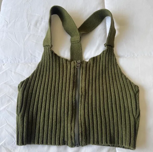 Olive Ribbed Knit Zip-Front Halter Crop Top – Windsor - Size Small - Image 4