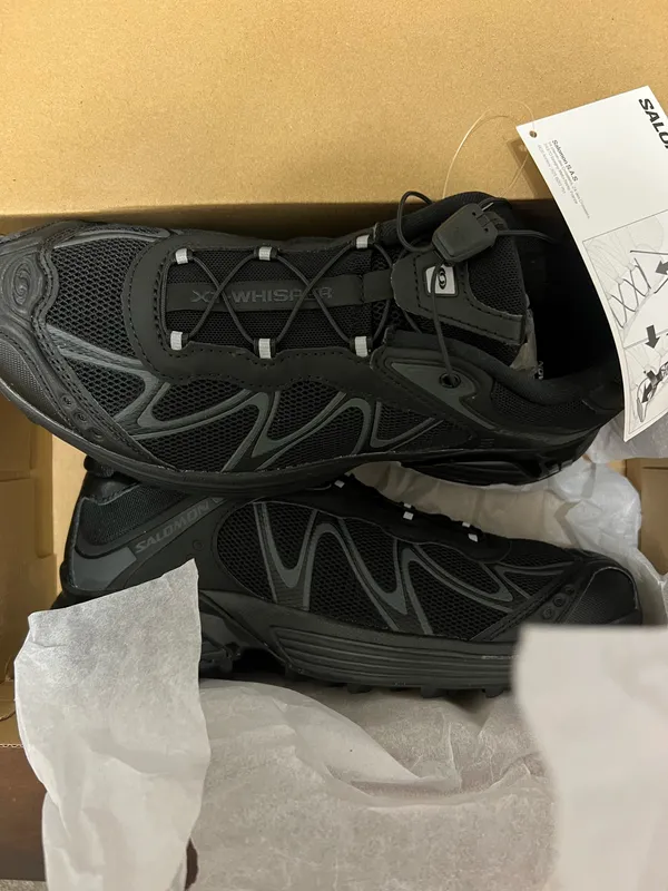Salomon Shoes Hiking - Image 2