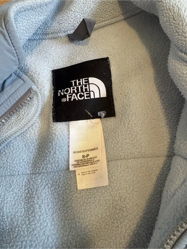 The North Face Pale Blue Women's Fleece Jacket - Image 3
