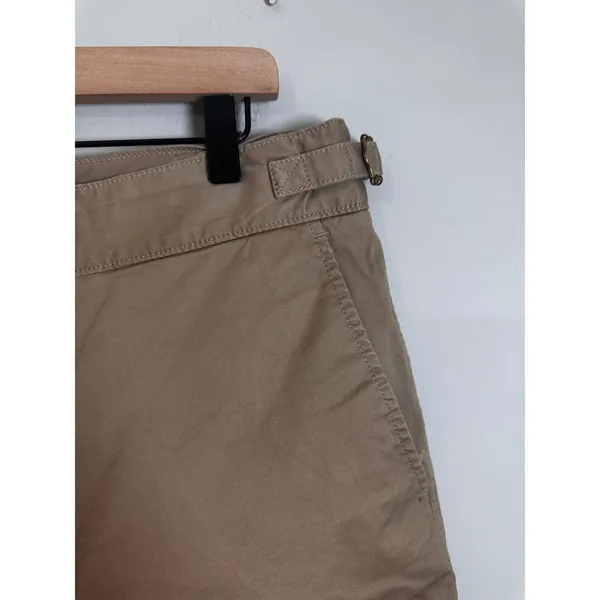 Banana Republic Heritage Khaki Chino Shorts Womens 12 Tan‎ Cotton Stretch Cuffed - Image 2