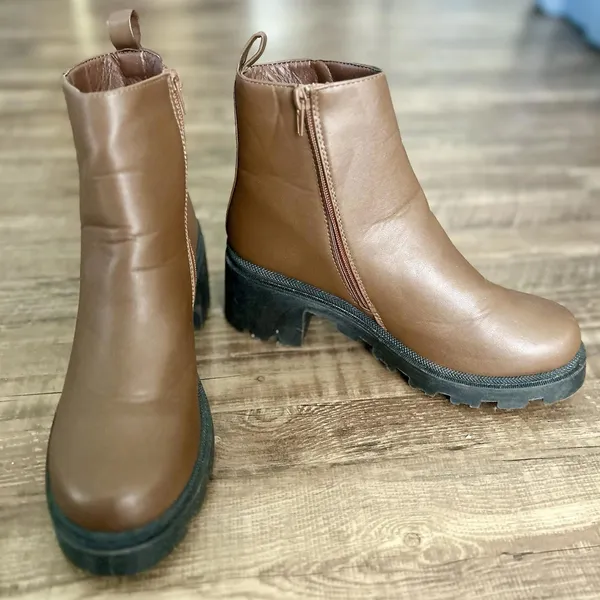 Chelsea Boots for Women, Brown W/Heel and Zip Up Ankle Boots Size 9 - Image 2