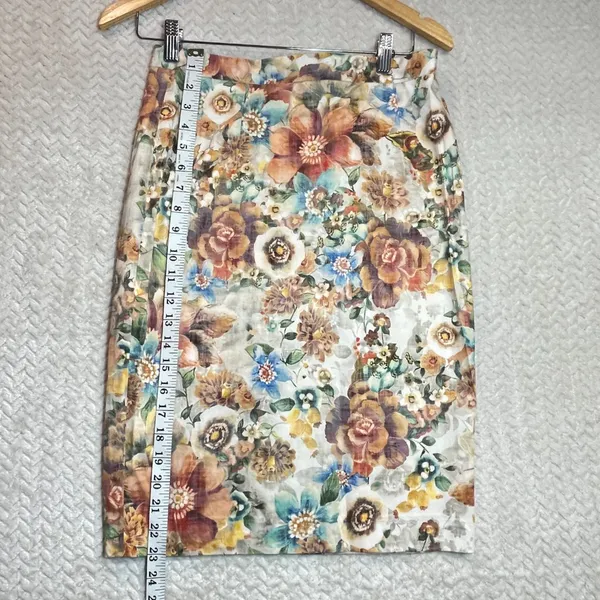 Zara Women's Floral Straight Cotton Blend Vintage-style‎ Skirt Size Small - Image 3