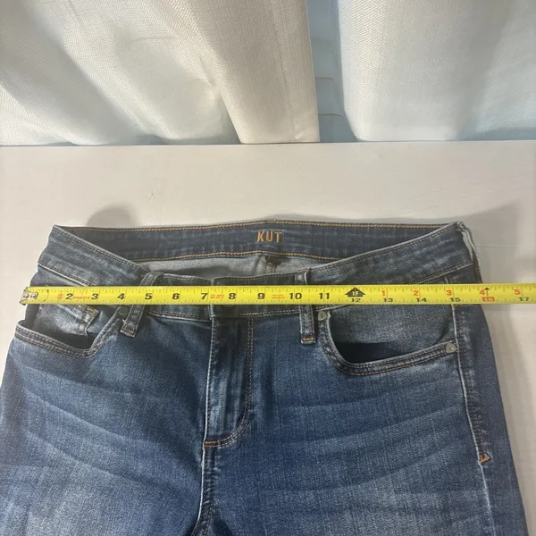 Kut‎ from the Kloth Baby Bootcut Jeans Women's Size 10 Short Medium Wash - Image 4
