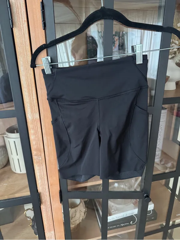 Lululemon Fast and Free High-Rise Shorts biker 6" Pockets waisted running - Image 3
