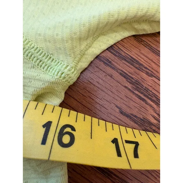 Lululemon Swiftly Tech Long Sleeve Women 8 Lime Yellow Seamless Active Top - Image 4