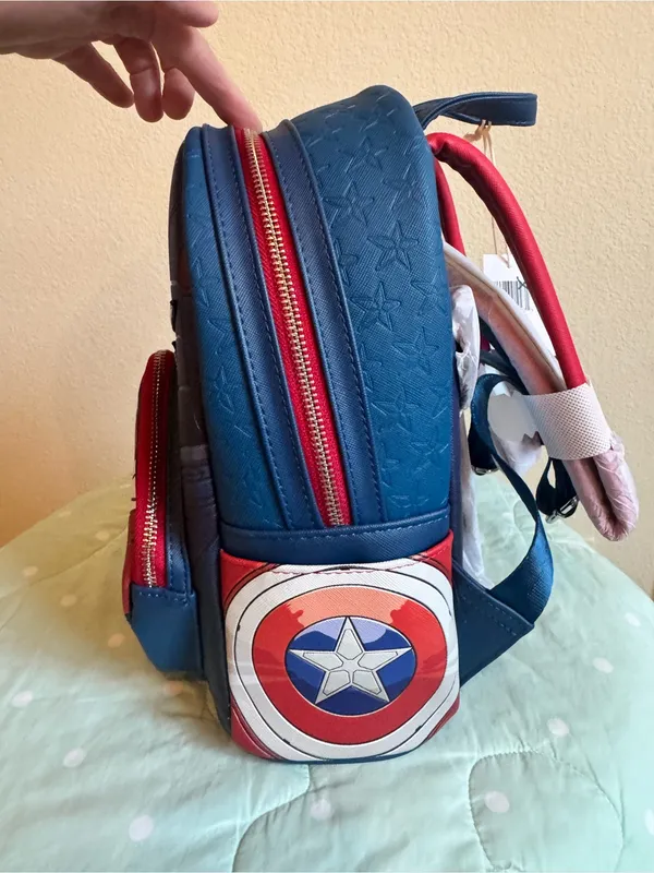 Lounge Fly NWT Captain America Themed Men's Backpack - Blue & Red - Image 2