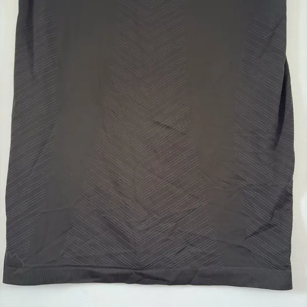 Patagonia‎ Womens Activewear Short Sleeve Black Basic pullover Activewear Medium - Image 8