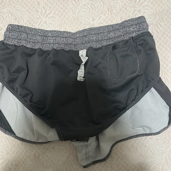 Lululemon Hotty Hot Short II *2.5" Heather Lux Multi Black / Heathered Black - Image 5