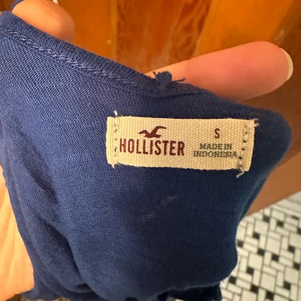 Hollister Deep Blue Knit Top - Image 2