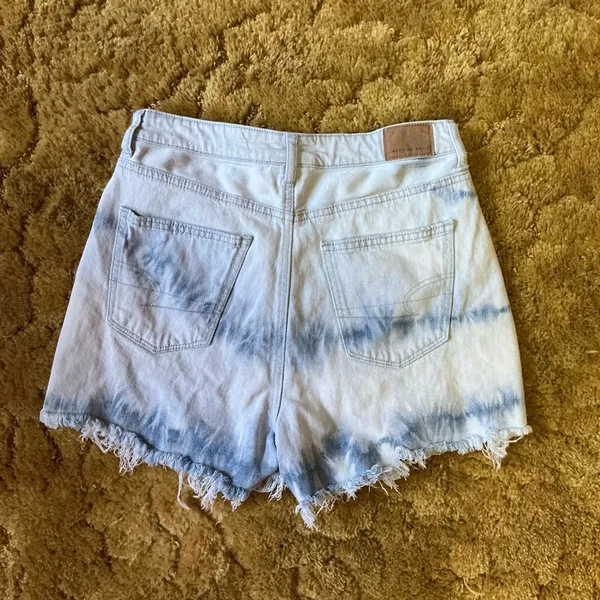 American Eagle Mom Shorts High Rise Bleached Distressed Cut Off Denim Shorts - Image 10