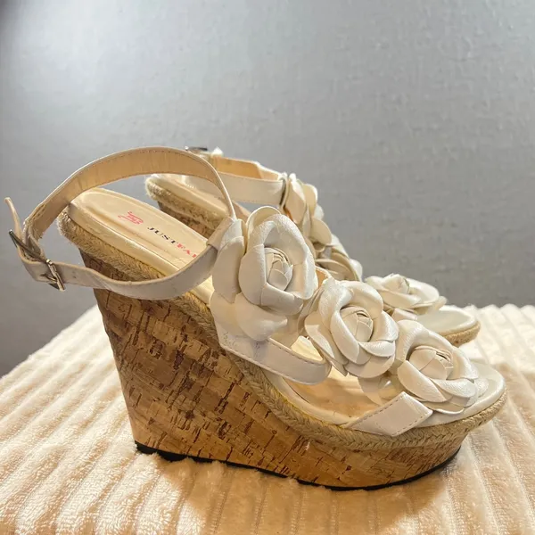 JustFab 826 | NIB White Floral Cork Espadrille Wedge Sandals White Size 9 Wedding Bridal - Image 7