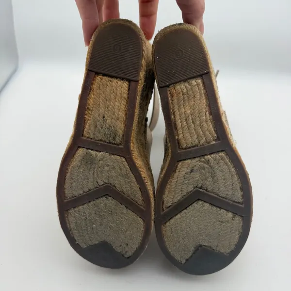Marc Fisher LTD Madalyn Metallic Gold Leather Espadrille Wedge Sandals 6M - Image 7
