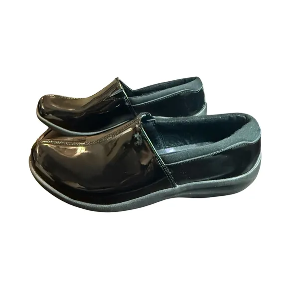 Skechers Relaxed Fit Memory Foam Black Patent Leather Slip-On Shoes Size 8.5 - Image 3