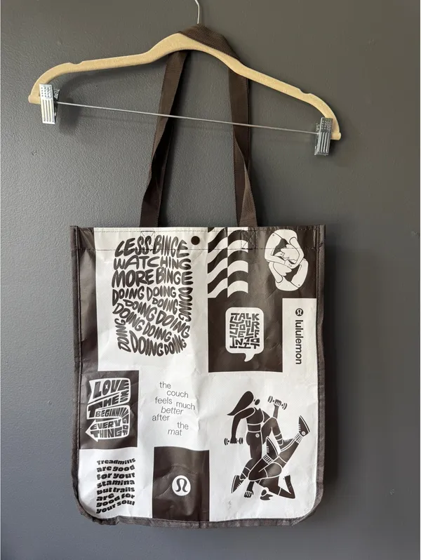 Lululemon Reusable Tote Bag with Graphic Prints Black - Image 5