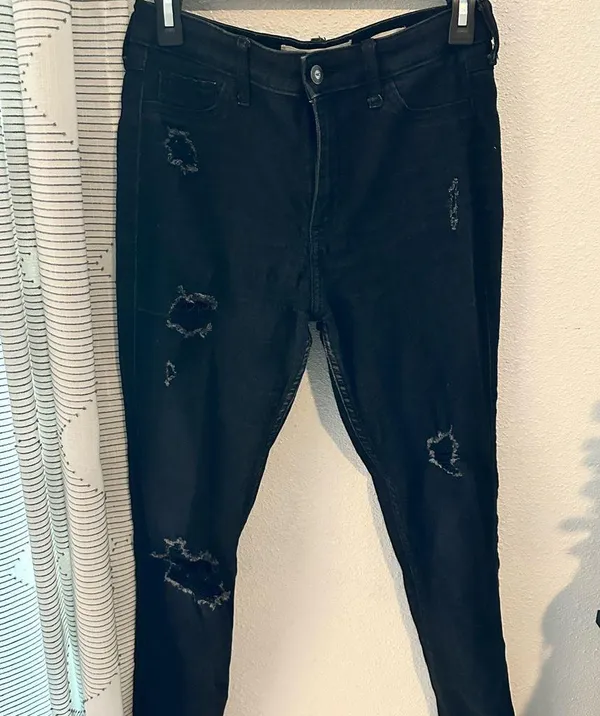 Hollister jeans - Image 2