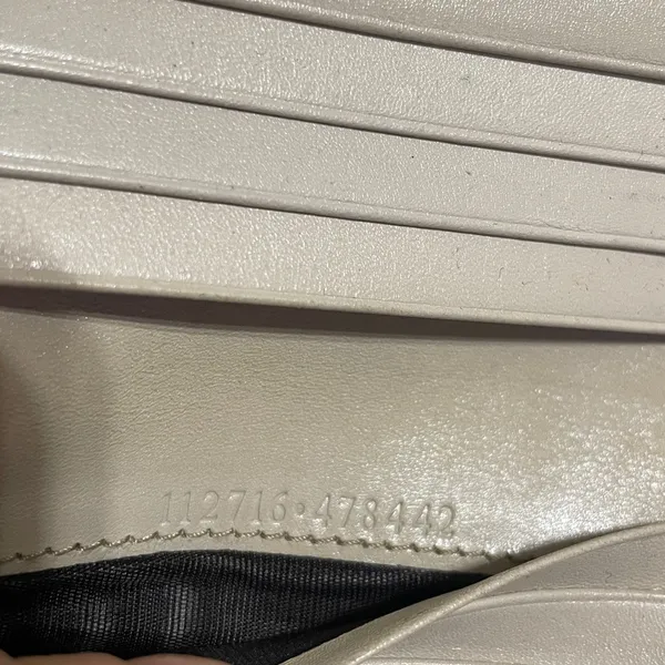 Gucci Embossed  Leather Compact Wallet - Image 13