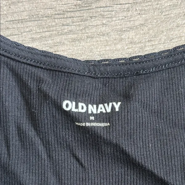 Old Navy Women's Black Short Sleeve Tee - Image 2