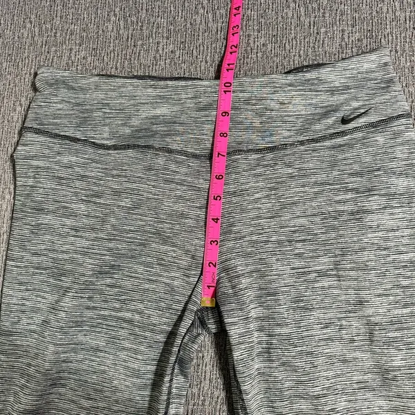 Nike Women’s Cropped Leggings - Image 9