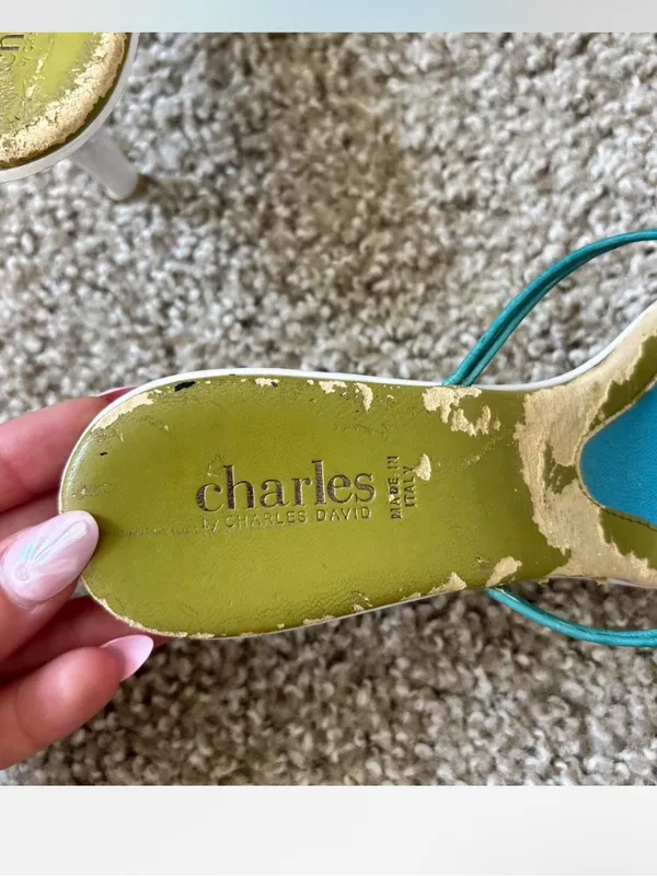 Charles David leather straps/ flower embellishments Vintage Kitten heels Y2K - Image 3