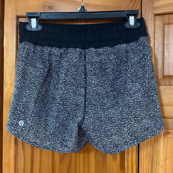 Lululemon Athletica Tracker Shorts - Image 4
