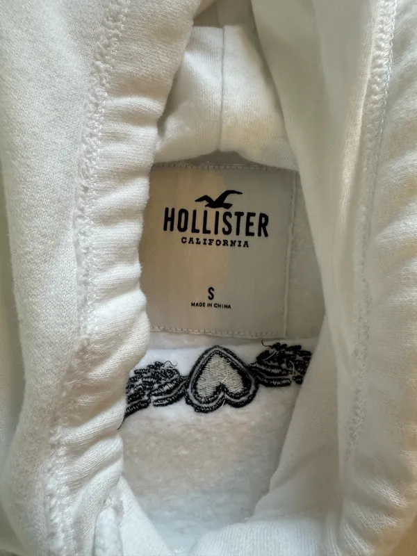 Hollister Cropped Hoodie - Image 3