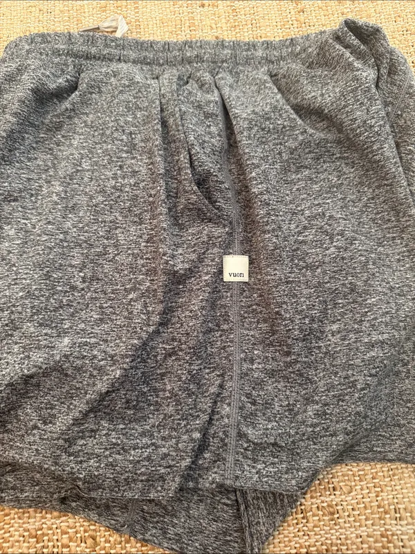 Women’s Vuori dream knit drawstring boyfriend shorts heather gray XS - Image 7