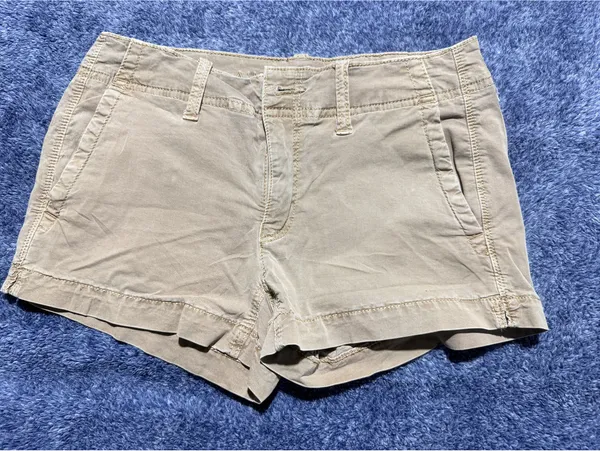 American Eagle Beige Super Stretch Shorts Size 8 - Image 2