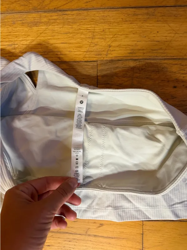 Lululemon white crop top size 8 - Image 3