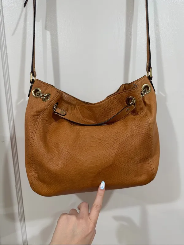 Michael Kors Cognac Leather Shoulder Bag with Gold Chain​ - Image 4