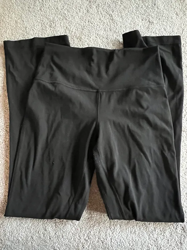 Lululemon Mini Flare - Image 3
