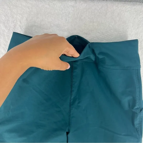 Fabletics Short Length High Waisted Hybrid‎ Cargo Pants Stretch Pockets Skinny - Image 15