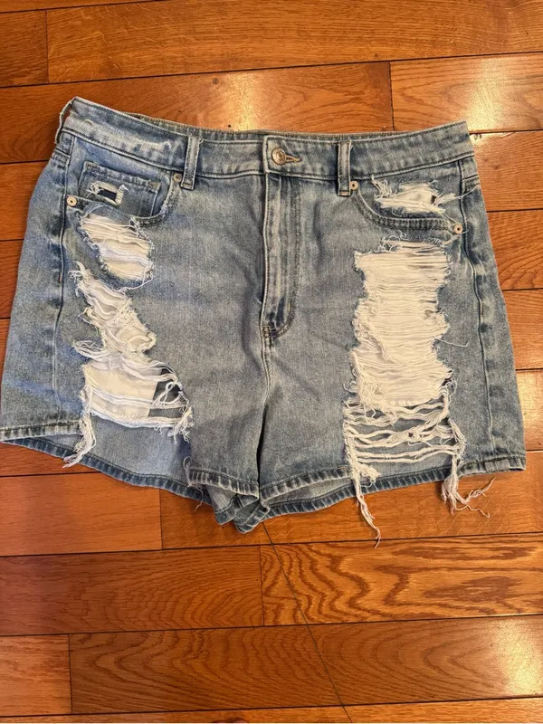 American Eagle Mom Short Distressed Denim Shorts – Size 12 - Image 2