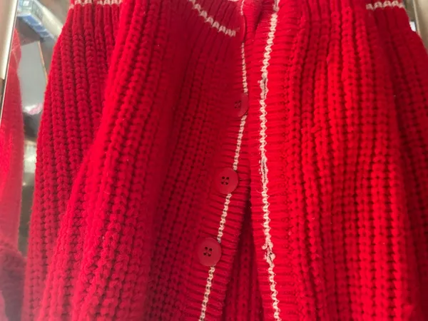 Boutique Red cardigan - Image 5