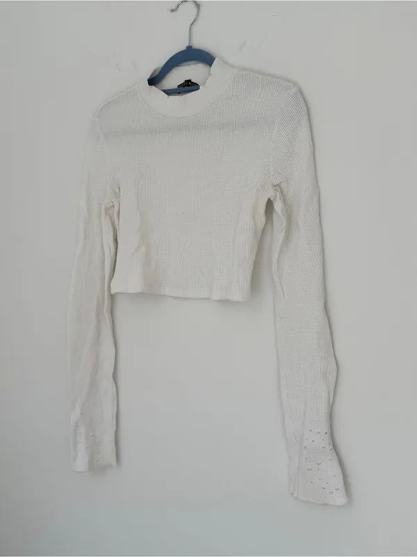 White Long-Sleeve Cropped Thermal Top - Image 2
