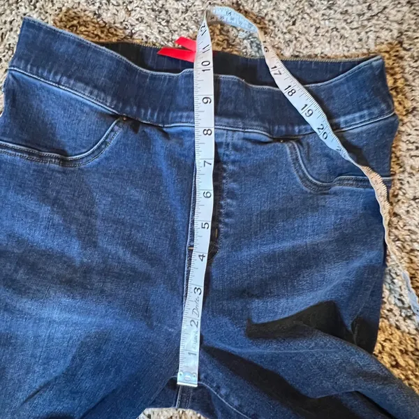 Spanx Ankle Jean Ish Leggings Dark Wash Distressed Raw Hem Skinny‎ Size Medium - Image 4