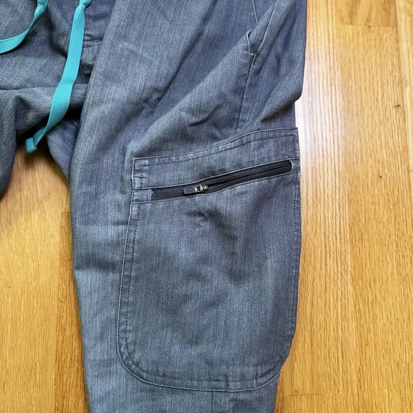 FIGS Scrub Pants Technical Collection Cargo Double Zips Gray Sz L W20SW2034 - Image 15